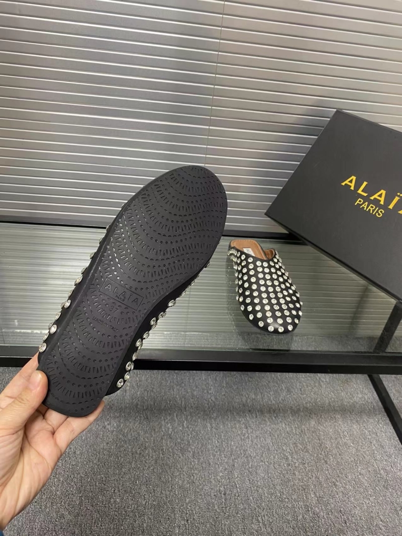 Alaia Flat Shoes